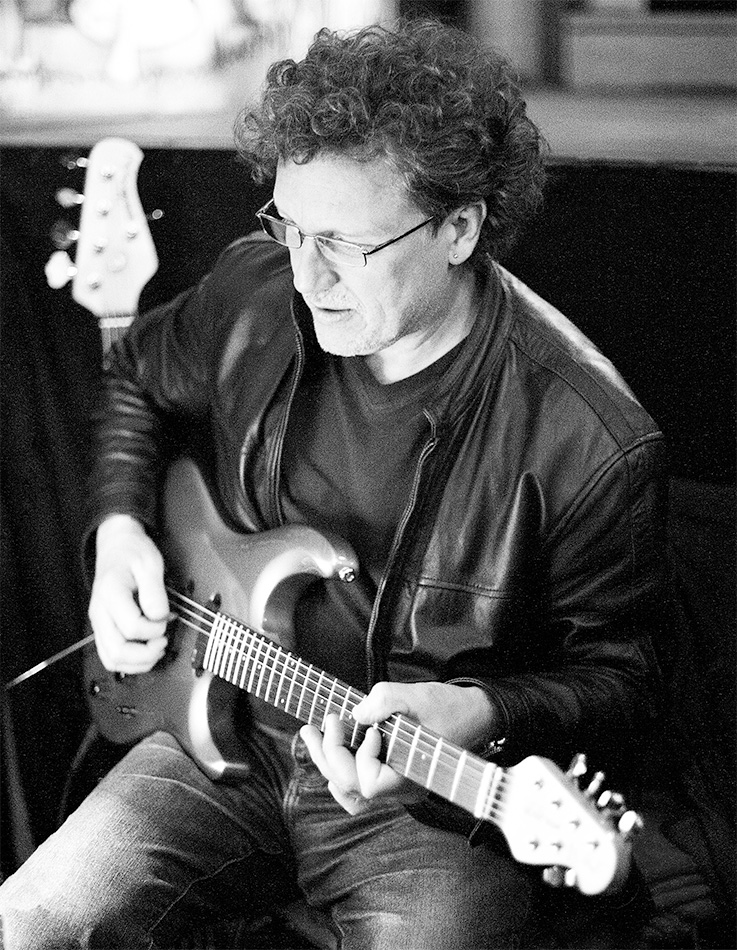 Simon and red tele...